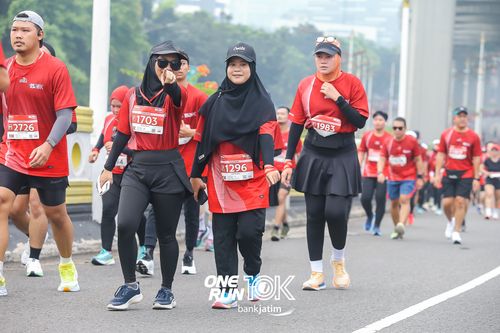 Race photo from ONE RUN 10 K