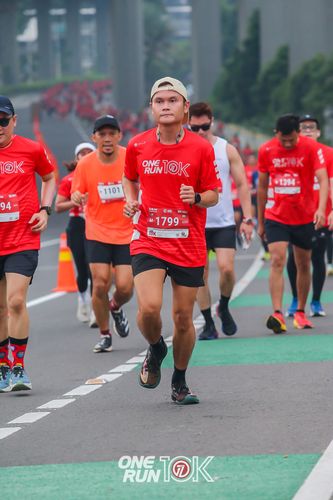 Race photo from ONE RUN 10K 2025