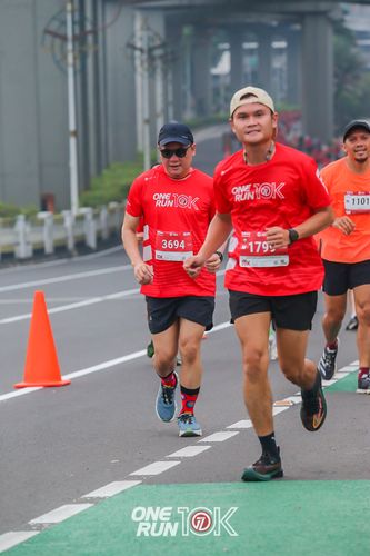 Race photo from ONE RUN 10K 2025