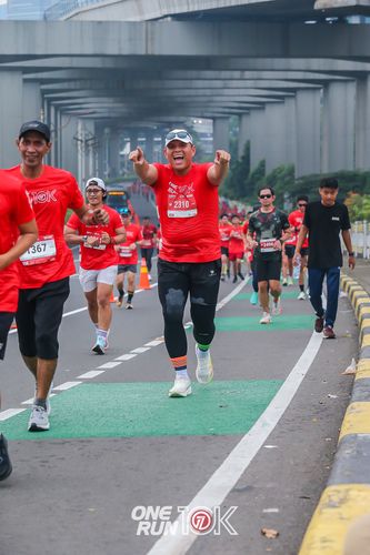 Race photo from ONE RUN 10K 2025