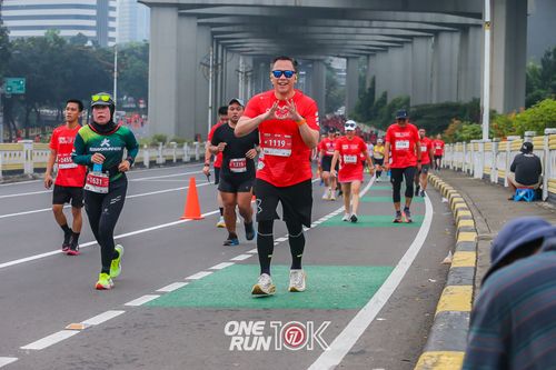 Race photo from ONE RUN 10K 2025