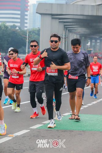 Race photo from ONE RUN 10K 2025