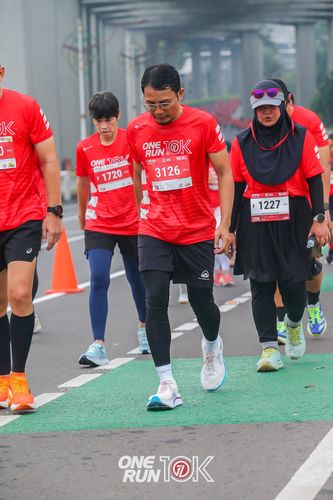 Race photo from ONE RUN 10K 2025