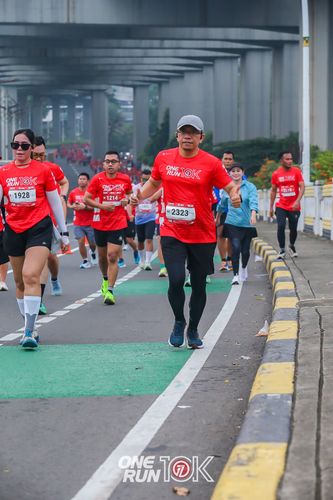Race photo from ONE RUN 10K 2025