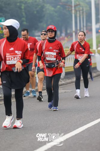 Race photo from ONE RUN 10 K