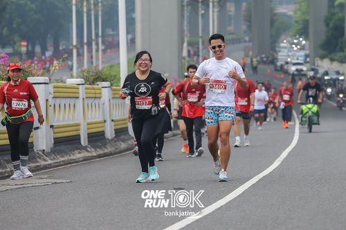 Race photo from ONE RUN 10 K