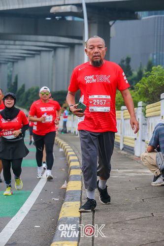 Race photo from ONE RUN 10K 2025