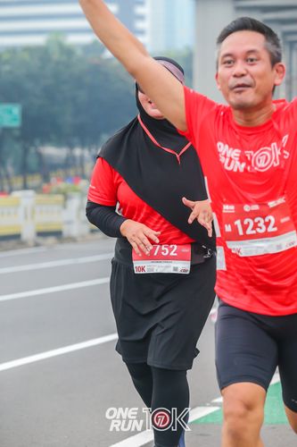 Race photo from ONE RUN 10K 2025
