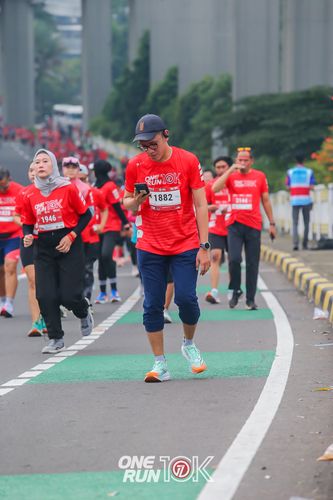 Race photo from ONE RUN 10K 2025