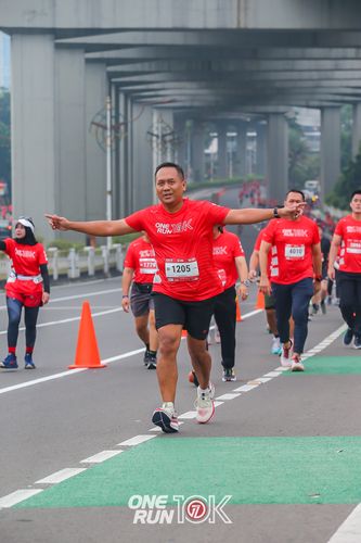 Race photo from ONE RUN 10K 2025