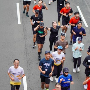 Race photo from FIRST SUNDAY RUN