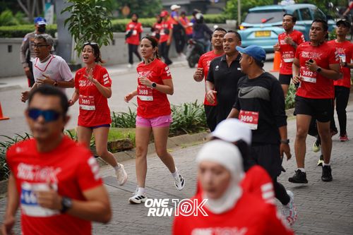 Race photo from ONE RUN 10K 2025
