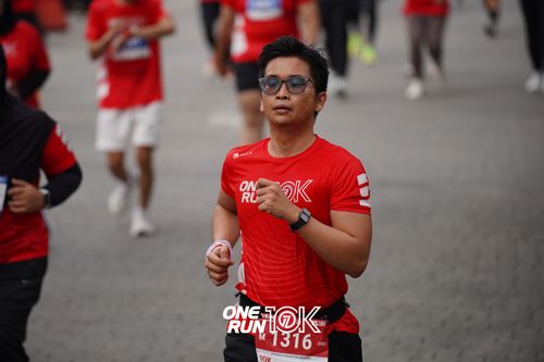 Race photo from ONE RUN 10K 2025