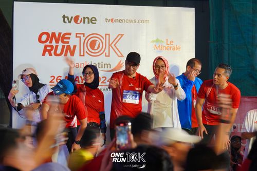 Race photo from ONE RUN 10 K