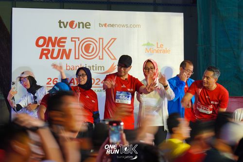 Race photo from ONE RUN 10 K