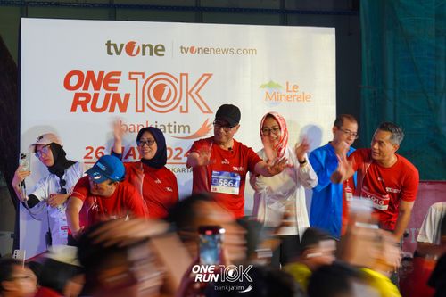 Race photo from ONE RUN 10 K
