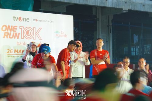 Race photo from ONE RUN 10 K