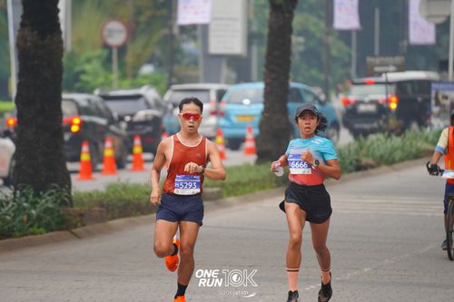 Race photo from ONE RUN 10 K