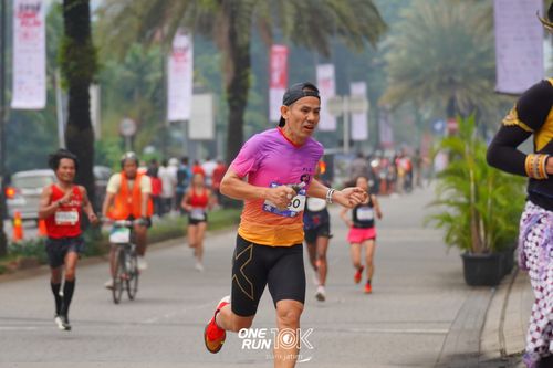 Race photo from ONE RUN 10 K