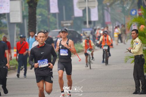 Race photo from ONE RUN 10 K