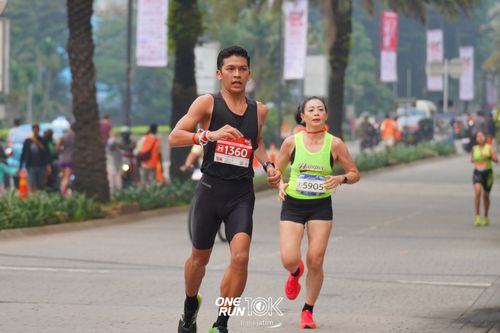 Race photo from ONE RUN 10 K