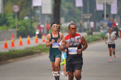 Race photo from ONE RUN 10 K