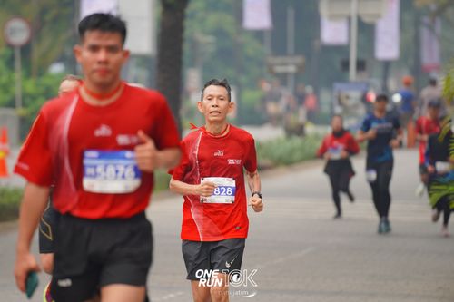 Race photo from ONE RUN 10 K