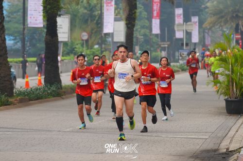 Race photo from ONE RUN 10 K