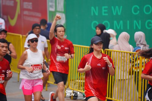 Race photo from ONE RUN 10 K