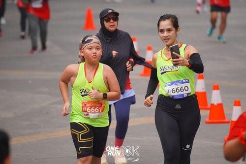 Race photo from ONE RUN 10 K