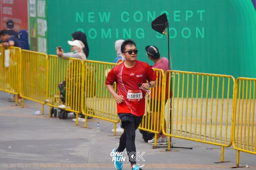 Race photo from ONE RUN 10 K
