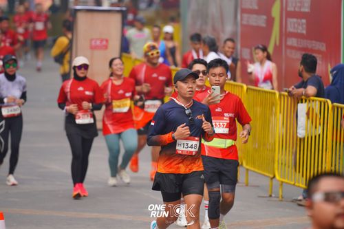 Race photo from ONE RUN 10 K