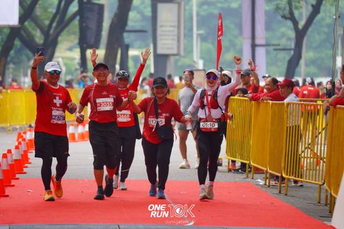 Race photo from ONE RUN 10 K