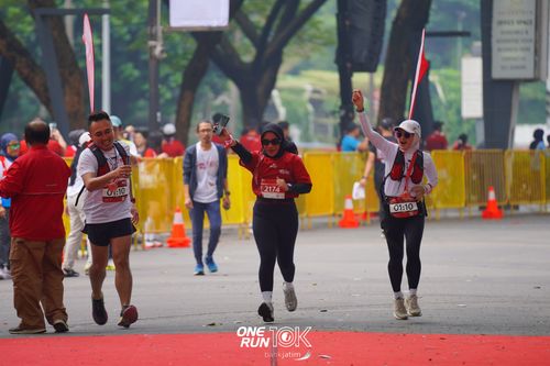 Race photo from ONE RUN 10 K