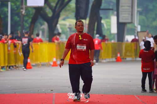 Race photo from ONE RUN 10 K