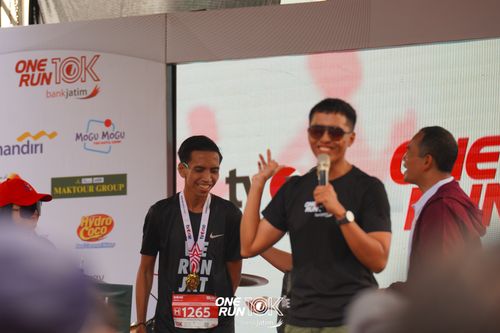Race photo from ONE RUN 10 K