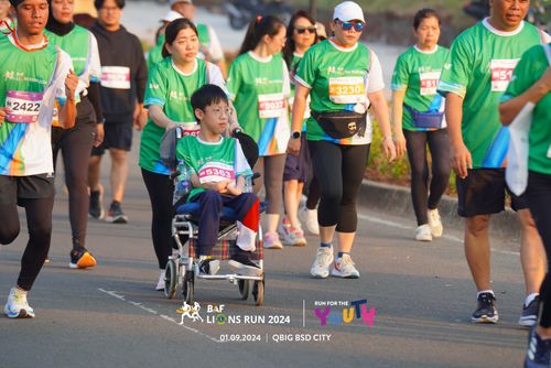 Race photo from BAF LIONS RUN 2024