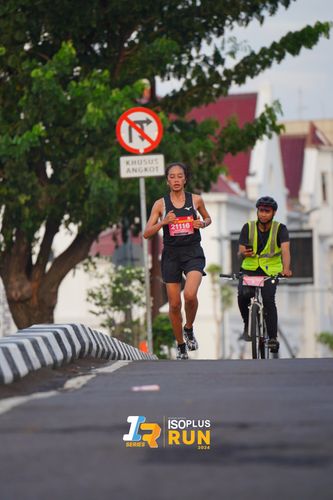 Race photo from Isoplus Run 2024 Surabaya