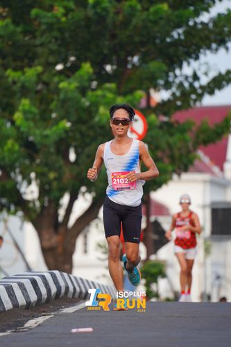 Race photo from Isoplus Run 2024 Surabaya