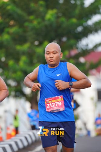 Race photo from Isoplus Run 2024 Surabaya
