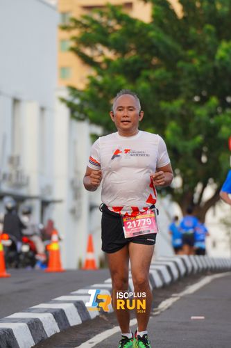 Race photo from Isoplus Run 2024 Surabaya