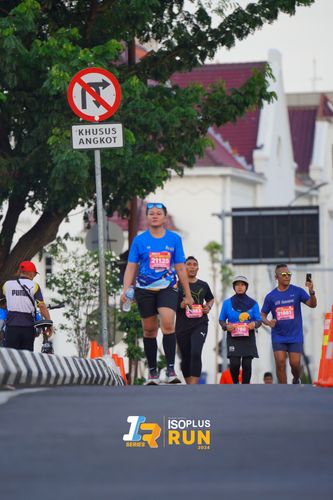 Race photo from Isoplus Run 2024 Surabaya