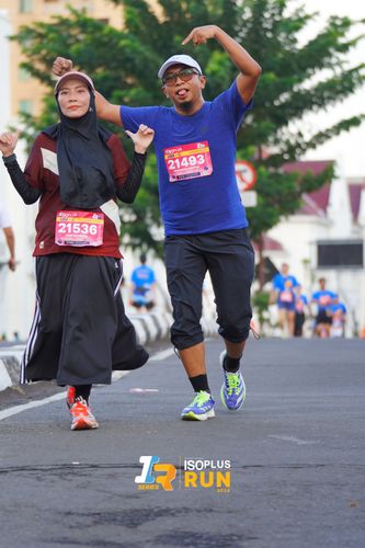 Race photo from Isoplus Run 2024 Surabaya