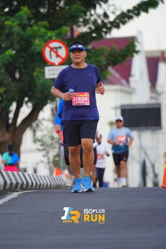 Race photo from Isoplus Run 2024 Surabaya