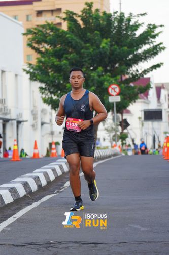 Race photo from Isoplus Run 2024 Surabaya
