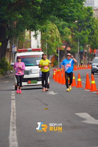 Race photo from Isoplus Run 2024 Surabaya