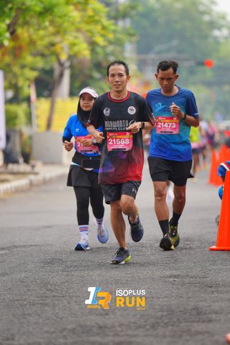 Race photo from Isoplus Run 2024 Surabaya
