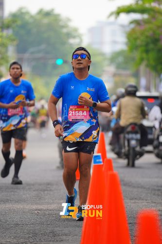 Race photo from Isoplus Run 2024 Surabaya
