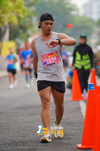 Race photo from Isoplus Run 2024 Surabaya