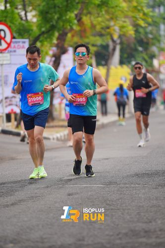 Race photo from Isoplus Run 2024 Surabaya